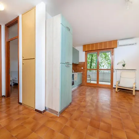 Apartment Guesthost - Cozy With Terrace In *