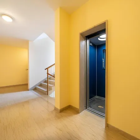 Apartment Guesthost - Cozy With Terrace In